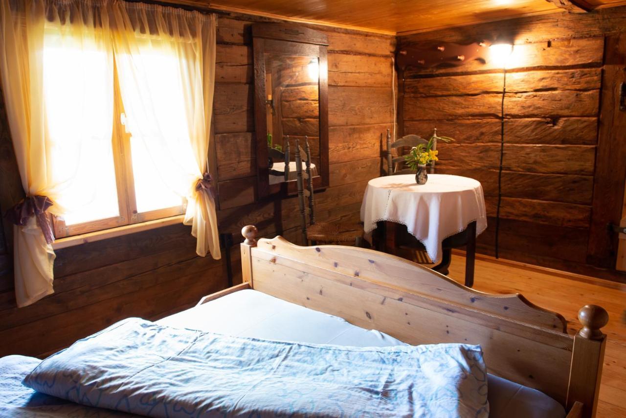 Hotel Ergli à Bernāti Extérieur photo