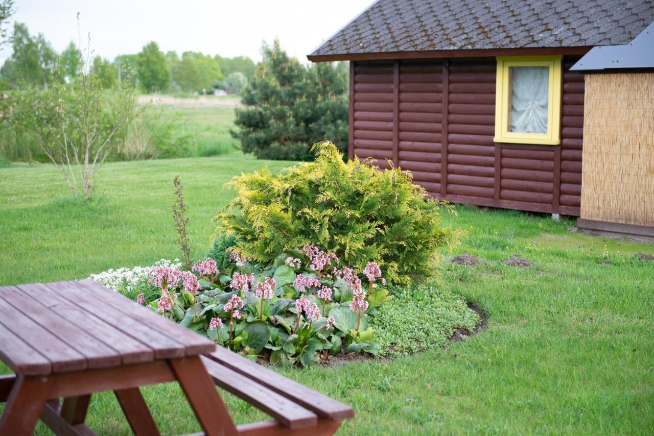 Hotel Ergli à Bernāti Extérieur photo
