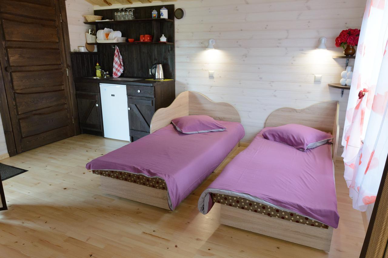 Hotel Ergli à Bernāti Extérieur photo